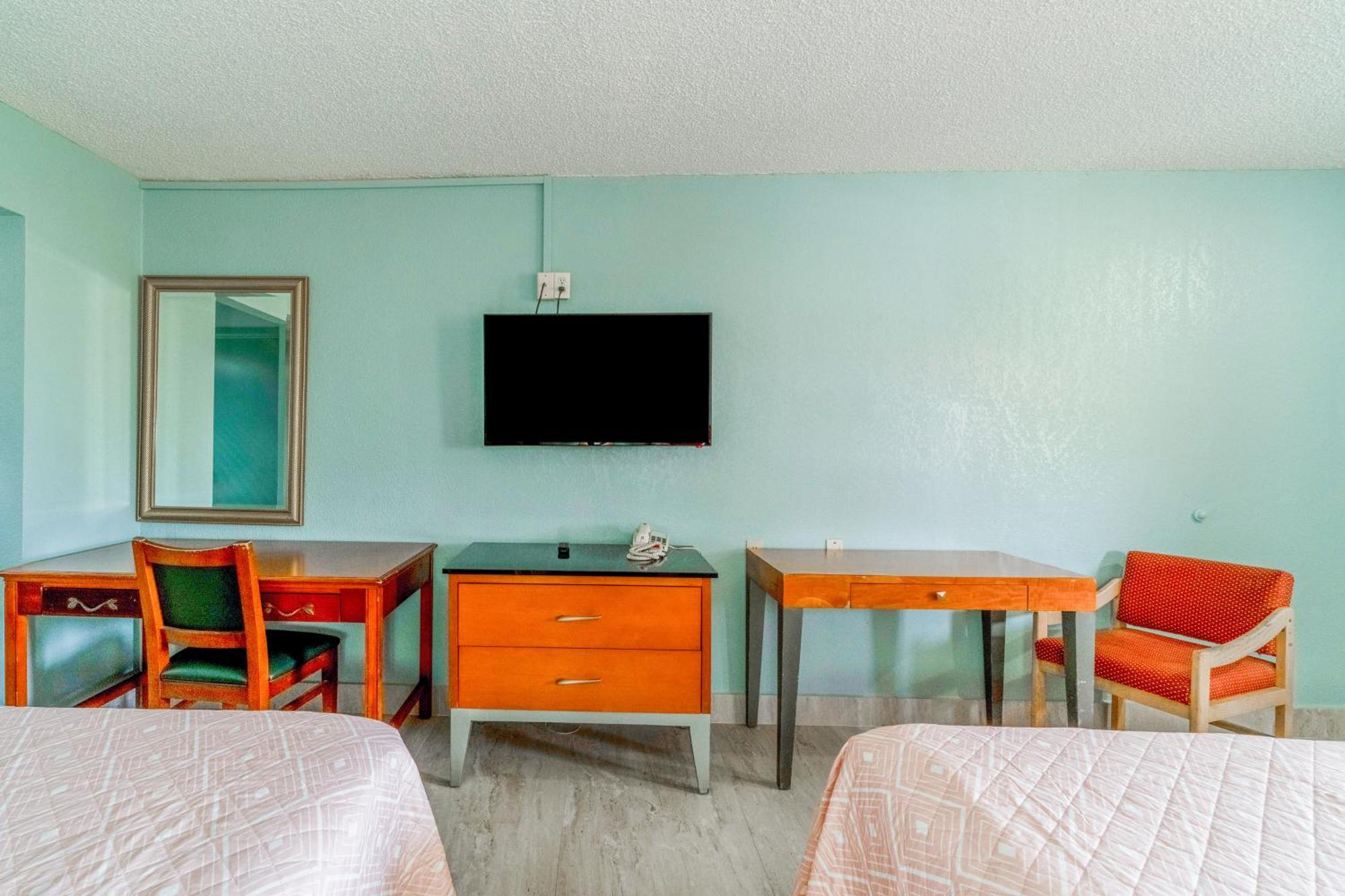 Lone Star Inn & Suites By Oyo Harlingen Tx Екстериор снимка