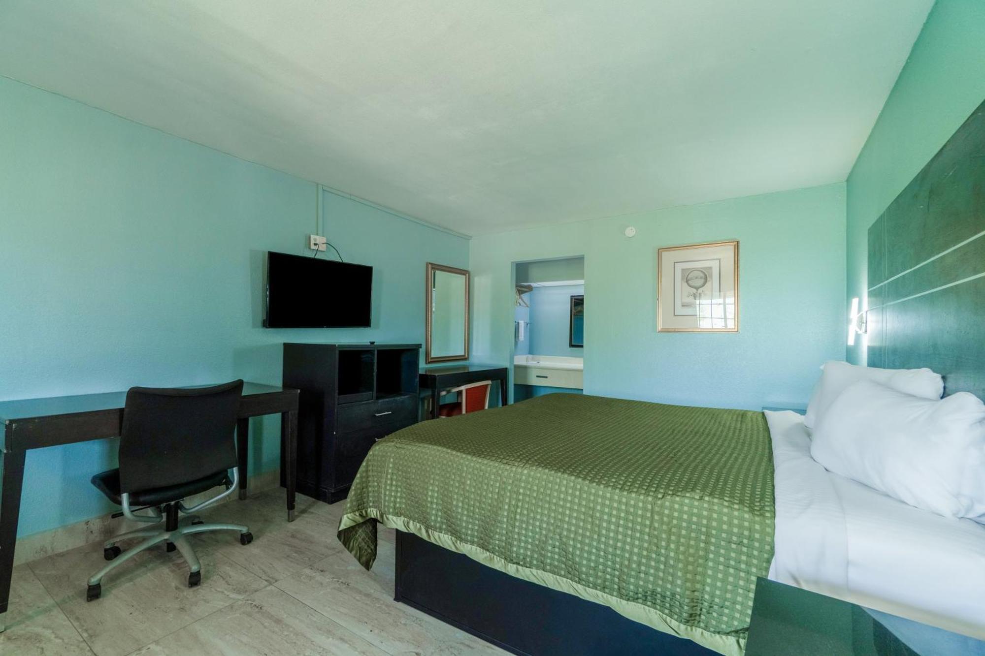 Lone Star Inn & Suites By Oyo Harlingen Tx Екстериор снимка