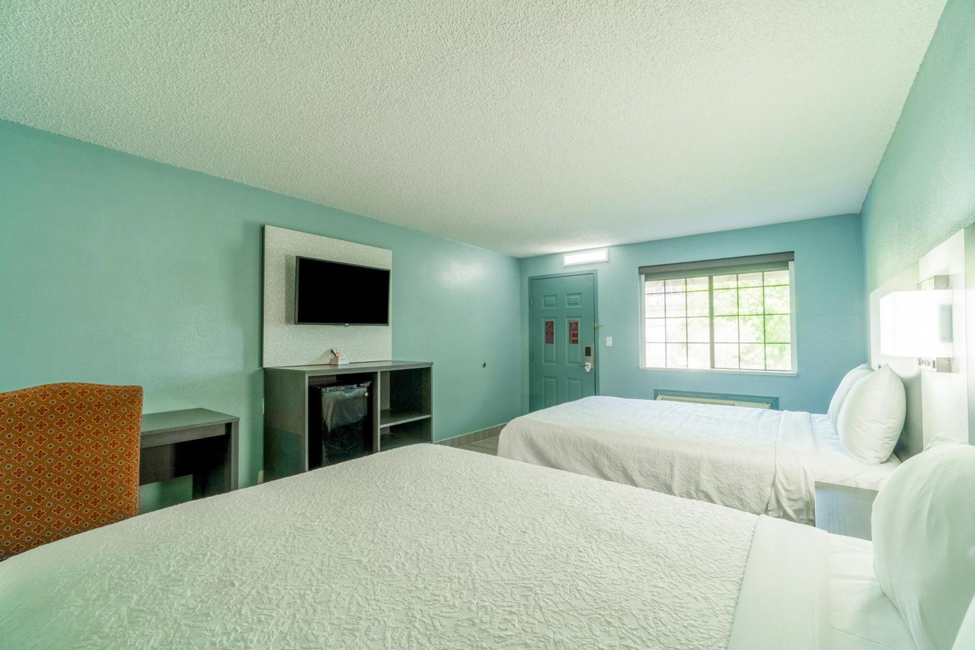Lone Star Inn & Suites By Oyo Harlingen Tx Екстериор снимка