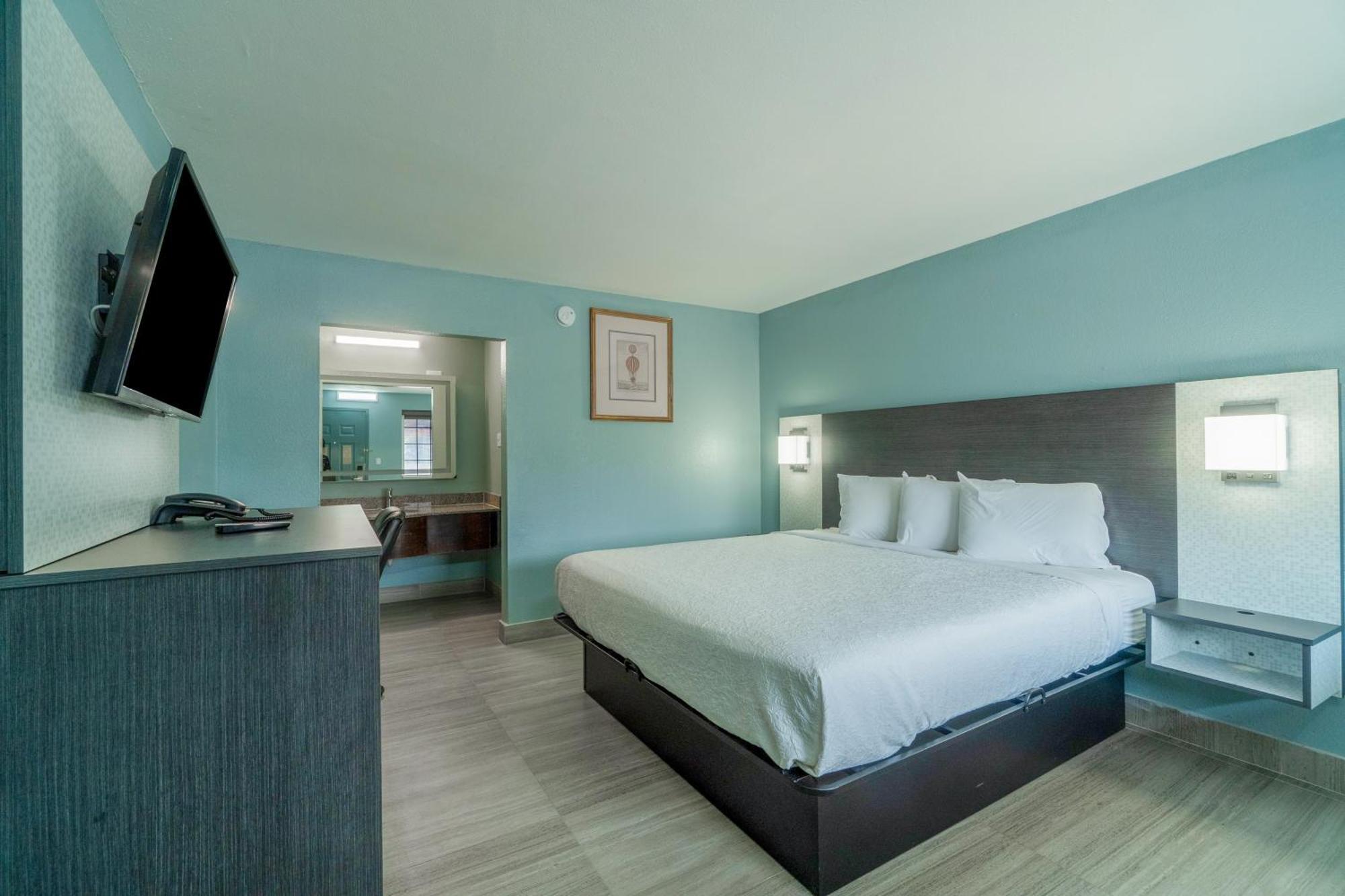 Lone Star Inn & Suites By Oyo Harlingen Tx Екстериор снимка