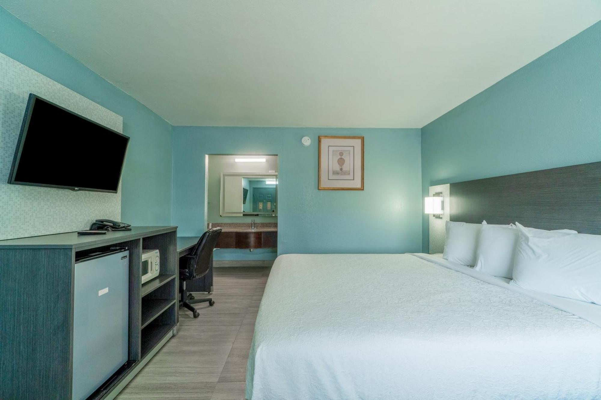 Lone Star Inn & Suites By Oyo Harlingen Tx Екстериор снимка