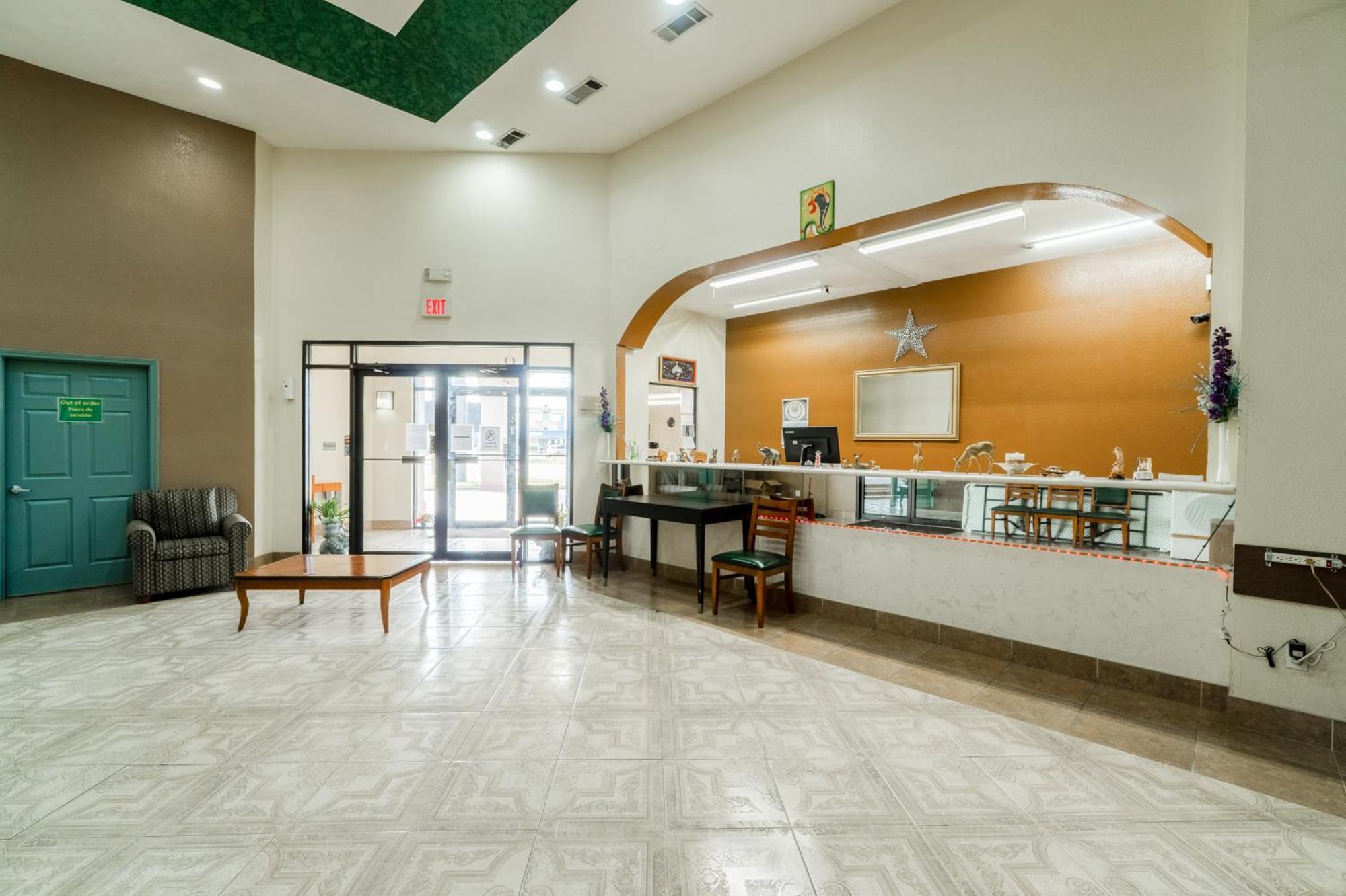 Lone Star Inn & Suites By Oyo Harlingen Tx Екстериор снимка