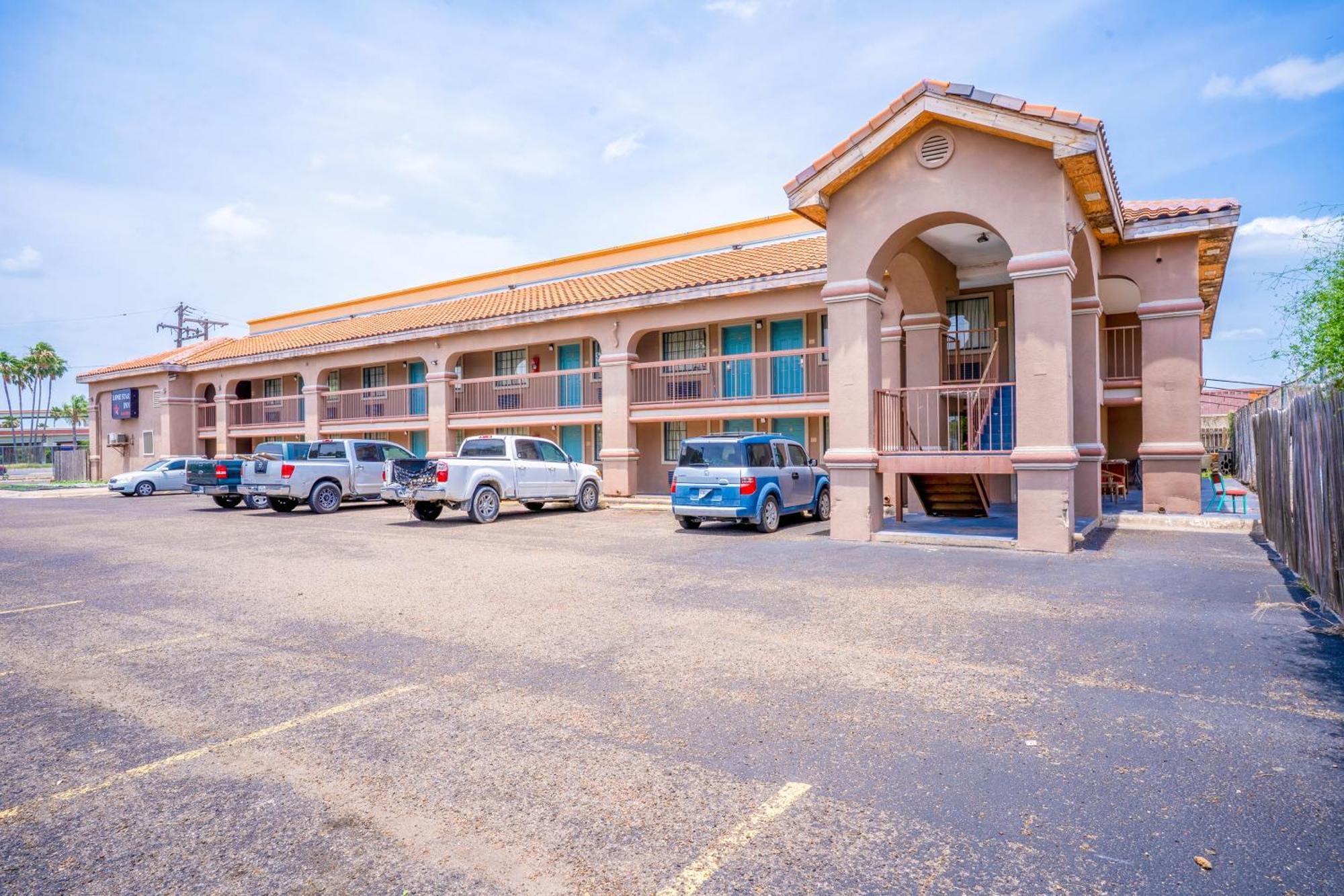 Lone Star Inn & Suites By Oyo Harlingen Tx Екстериор снимка