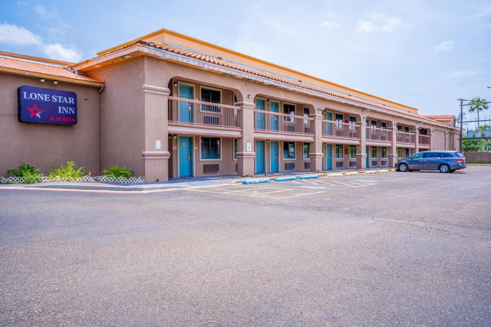 Lone Star Inn & Suites By Oyo Harlingen Tx Екстериор снимка